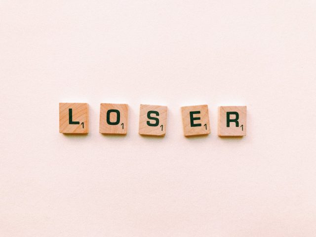  The 10 Most Common Traits of Losers: Are You One?