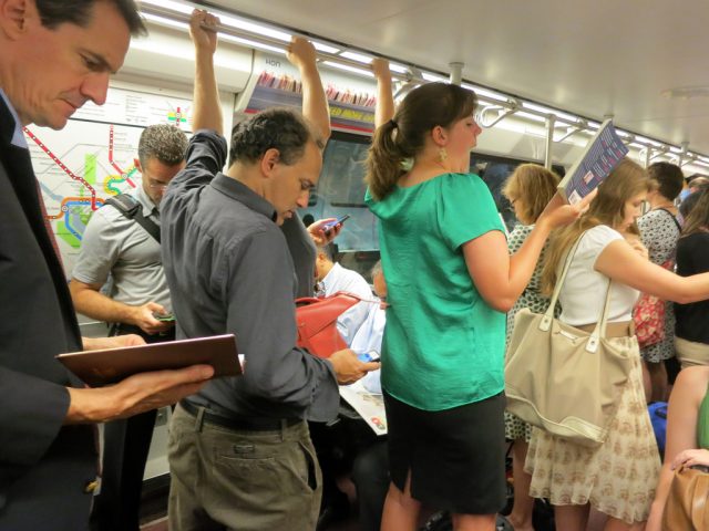  7 Productive Things You Can Do While Commuting