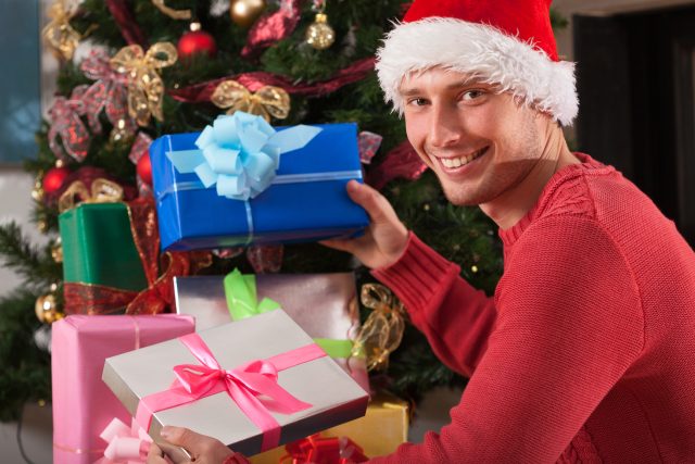  Turn Yourself Into a Savvy Buyer While Christmas Shopping