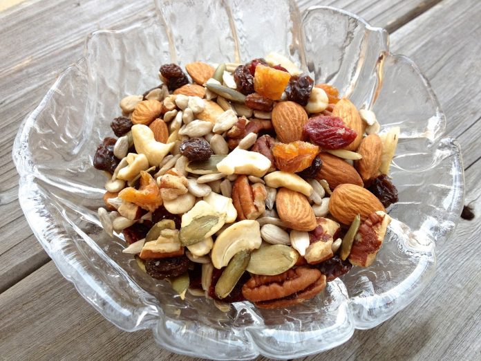 Healthy and Cheap DIY Snacks