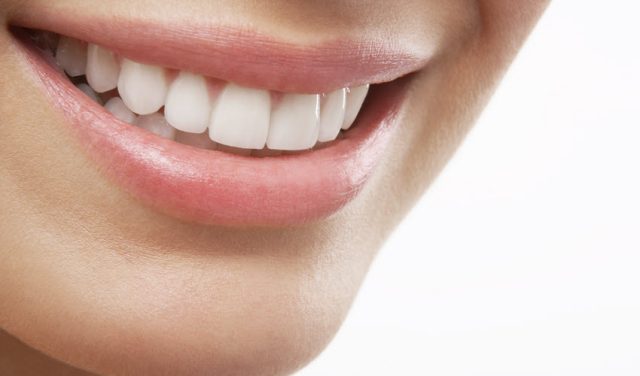  10 Easy Ways to a Whiter Teeth Without Spending Too Much