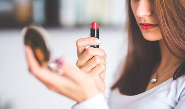 right-shade-of-lipstick