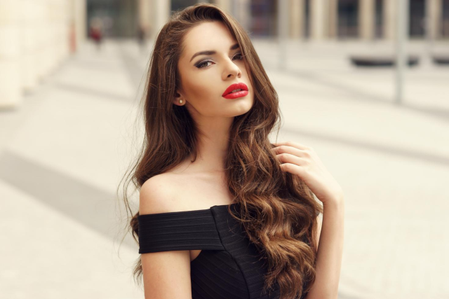  7 Hair and Makeup Looks to Try This Week