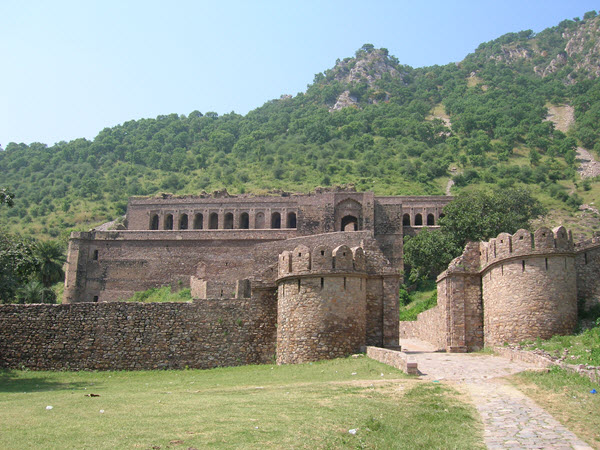 bhangarh fort