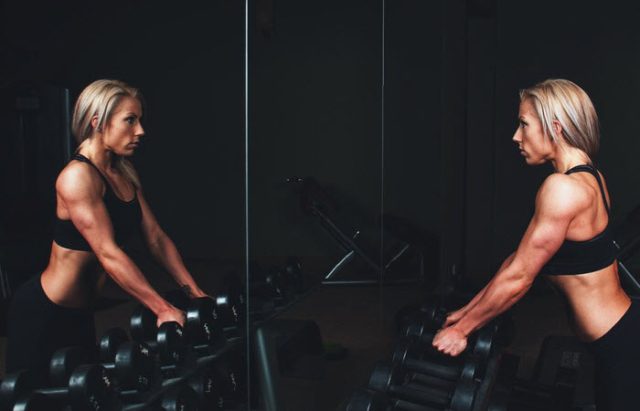  5 Ways To Use The Mind Muscle Connection For Better Workouts