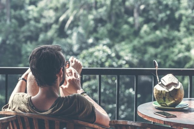  4 Ways To Reduce Stress Inside and Outside of Work