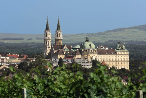 klosterneuburg austria romance
