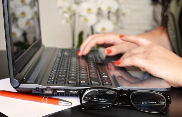 how to choose a website name