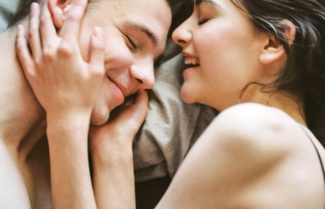  5 Signs Your Romantic Relationship Is Worth Fighting For