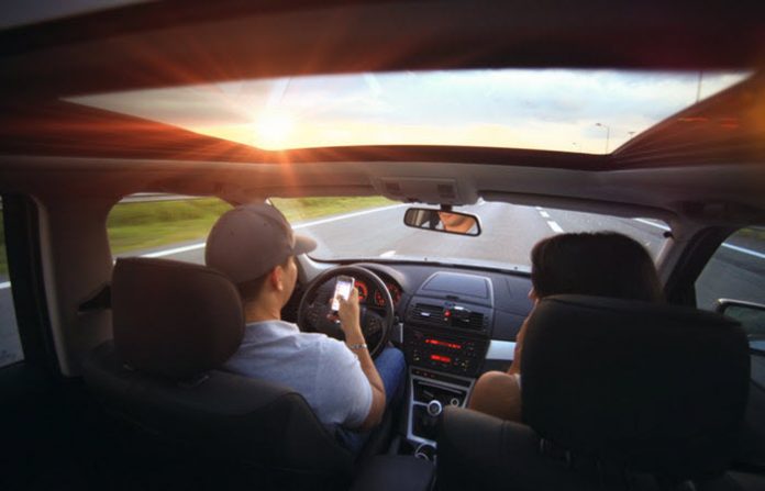 couple buying a car