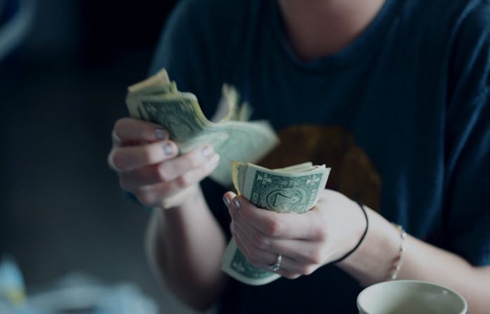 how to stick to your financial new years resolution money resolution