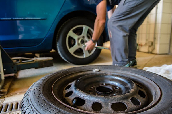 tire replacing