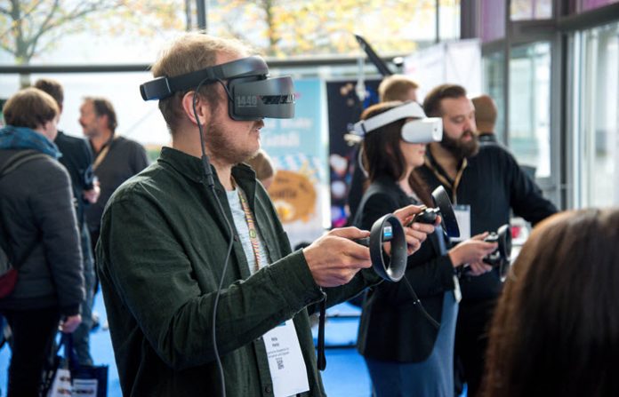 applications of virtual reality applications of virtual reality