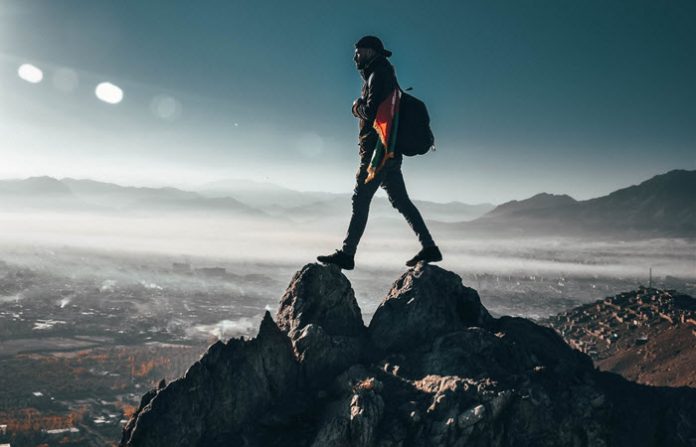 live an extraordinary life