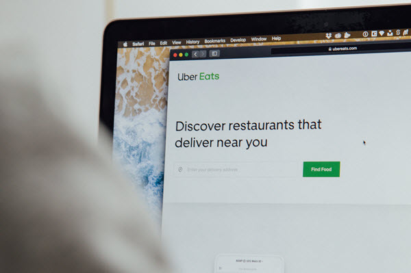 building a food delivery app online