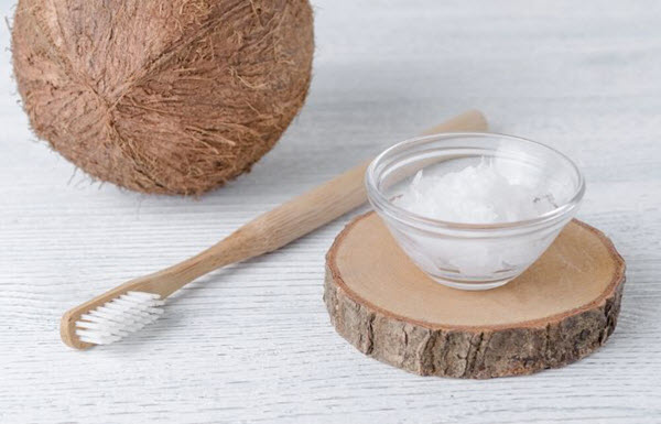 dental use of coconut oil