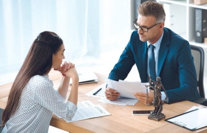 How To Choose The Right Lawyer: 7 Things To Look For