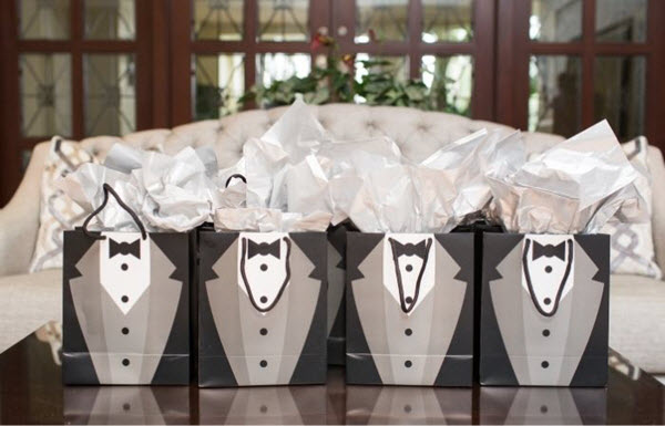 tips for choosing groomsman gift