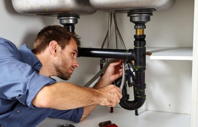 how to hire a plumber