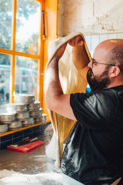 how to stretch pizza dough