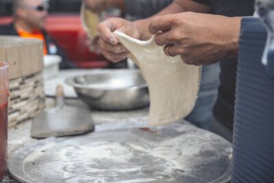 how to stretch pizza dough