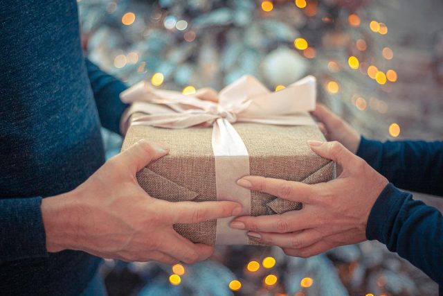 Why Personalized Gifts Matter More As A Married Person