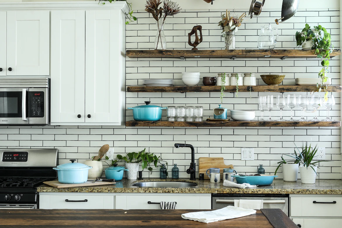 A Small Guide on How to Refresh and Modernize your Kitchen 