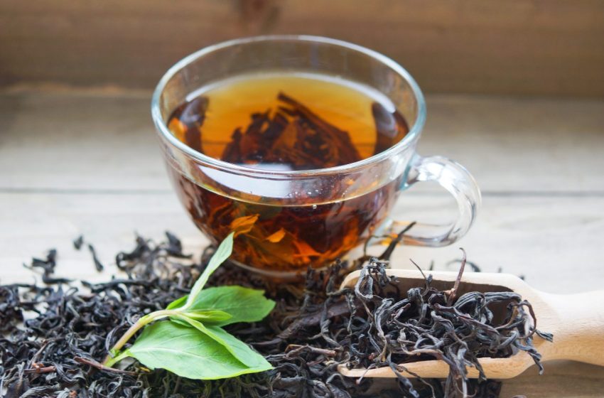  8 Slimming Teas To Cut Down Stubborn Fat: Complete Guide 2023