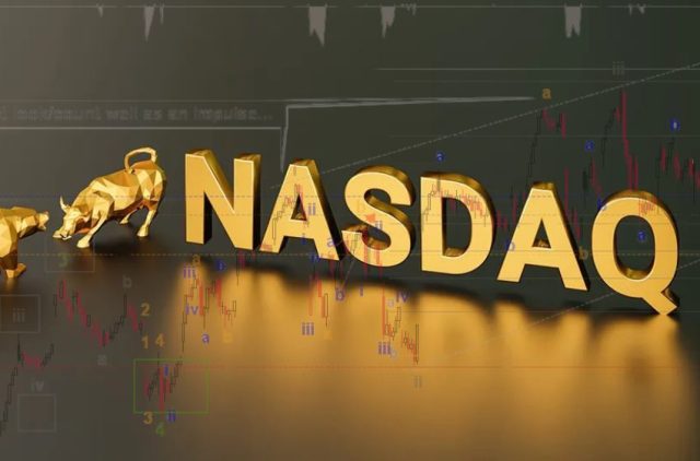 Predicting the Nasdaq 100’s Peak: Insights and Analysis