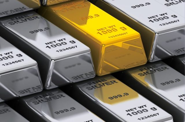 Gold and Silver Prices Update: XAU/USD Rises on a Softer Dollar, Silver Withers