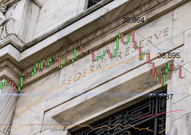 FTSE 100 Remains Strong Amid FOMC Jitters