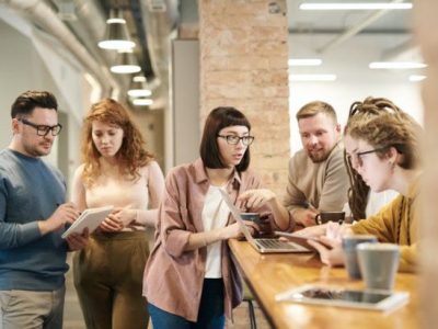 how does social learning work